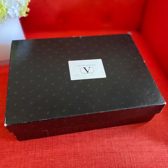 VALENTINO GARAVANI CROSSBODY BAG (Preloved) - Picture 9 of 9